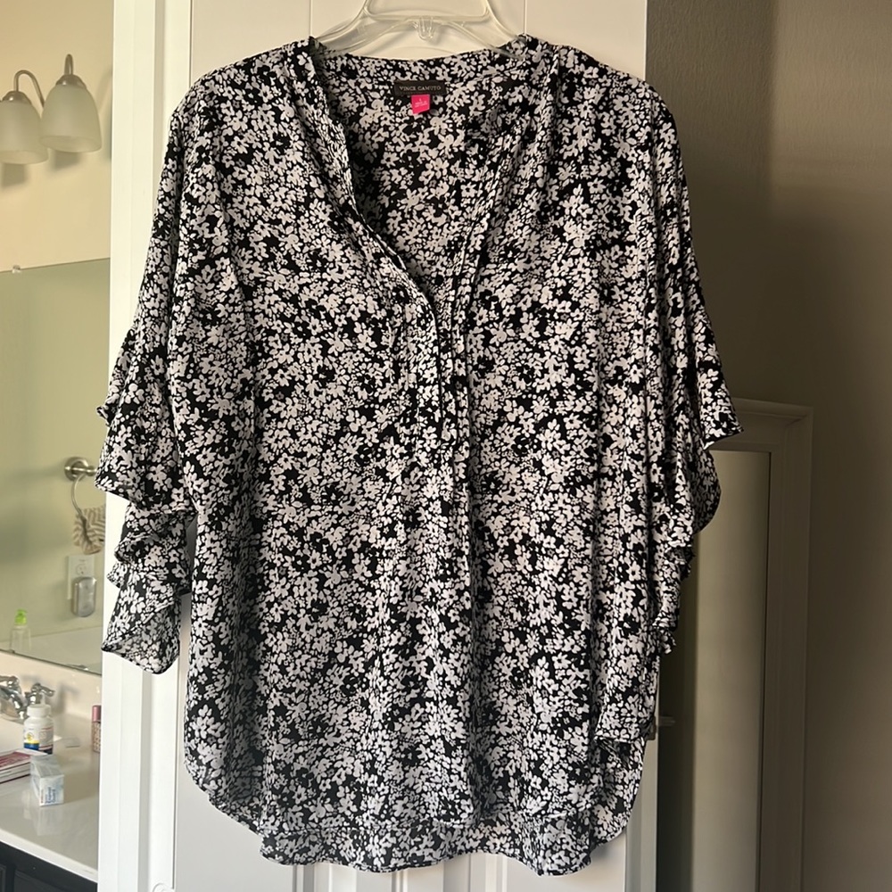 Vince Camuto blouse